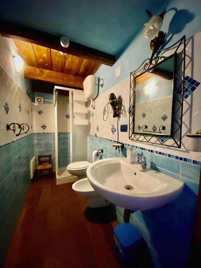 Bottidda Domos Antigas B&B 외부 사진
