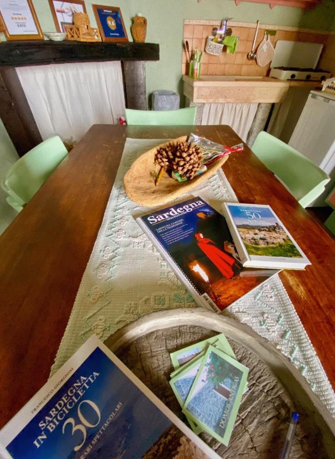 Bottidda Domos Antigas B&B 외부 사진