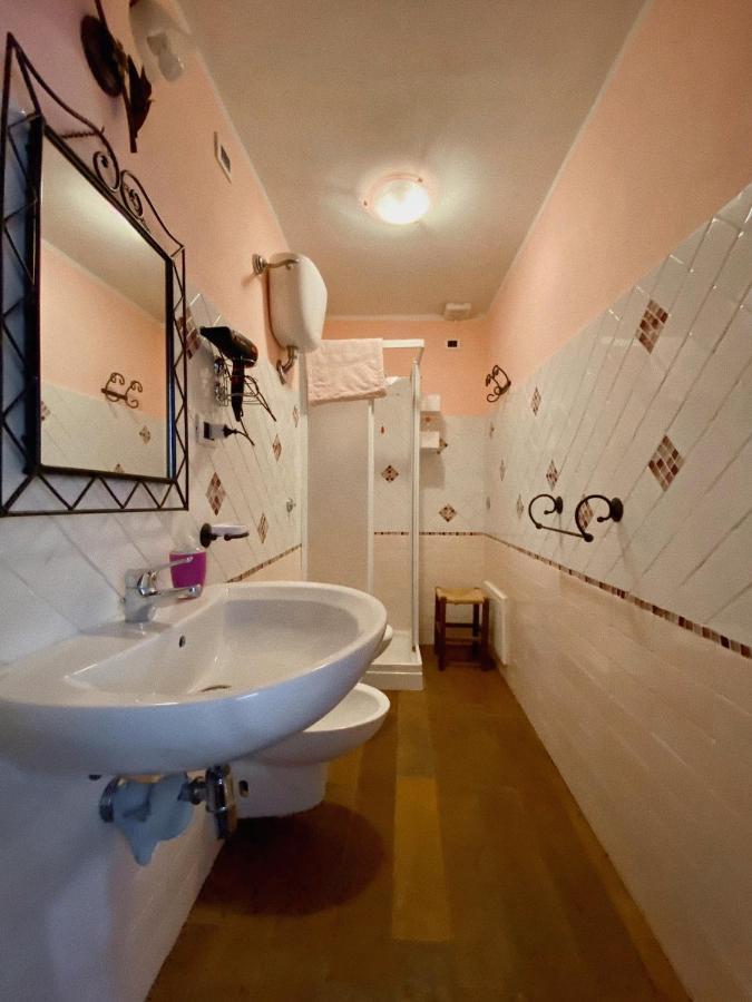 Bottidda Domos Antigas B&B 외부 사진