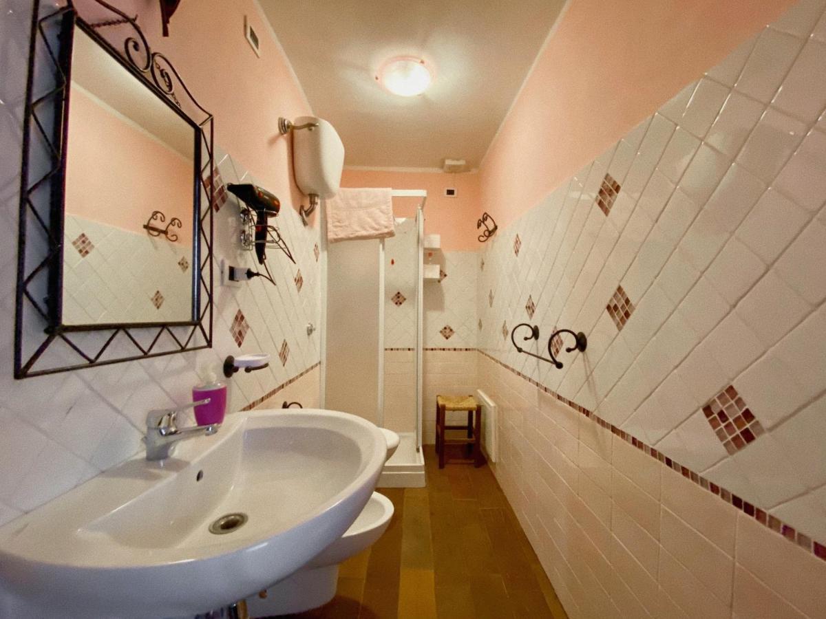 Bottidda Domos Antigas B&B 외부 사진